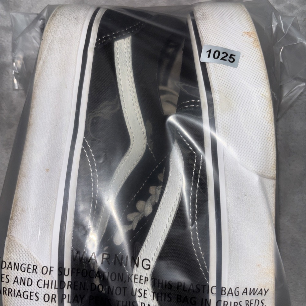 Vans Old Skool Unisex Black and White Skate Sneakers Size Men's 7 Women's 8.5 - Picture 10 of 10